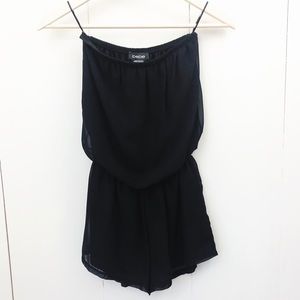 SOLD 🌟🌟 Bebe Strapless Black Romper